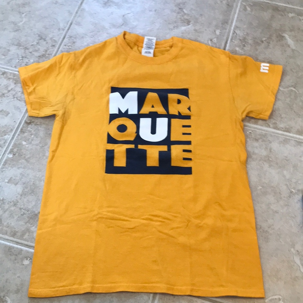 Marquette size small t-shirt